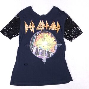 Def Leppard Band Tee Small Black Sequin Sleeve Graphic Rock Concert T-Shirt
